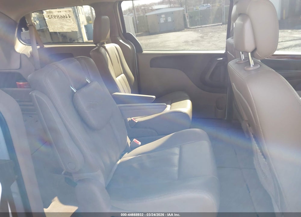 2016 CHRYSLER TOWN & COUNTRY TOURING VIN: 2C4RC1BG0GR205297