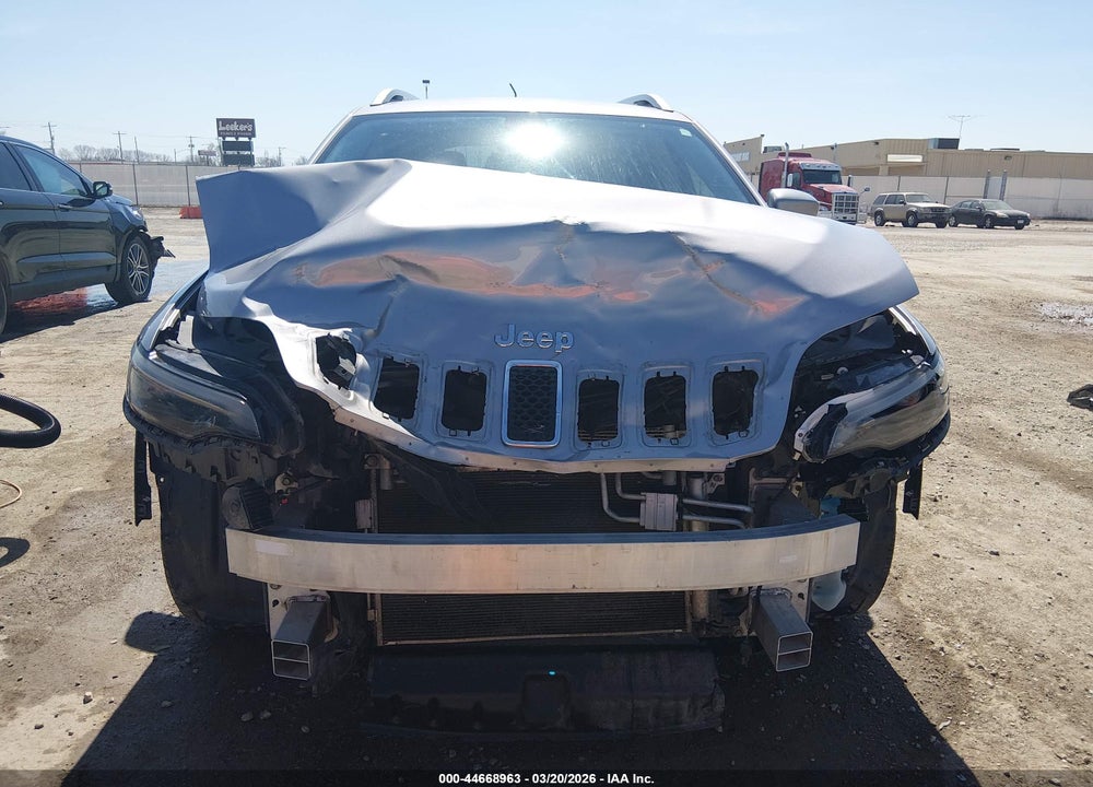 2019 JEEP CHEROKEE LATITUDE FWD VIN: 1C4PJLCBXKD248665