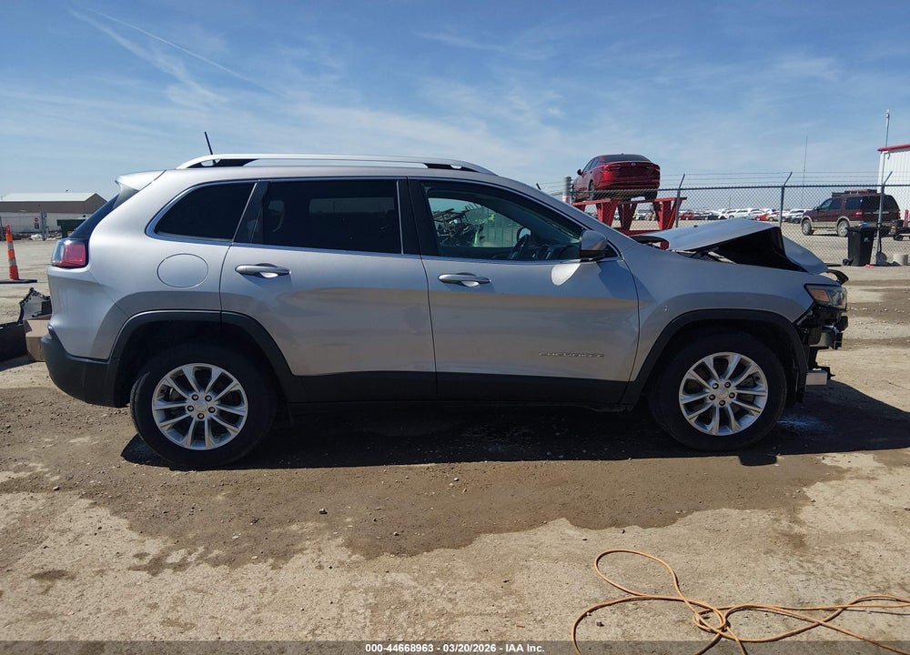 2019 JEEP CHEROKEE LATITUDE FWD VIN: 1C4PJLCBXKD248665