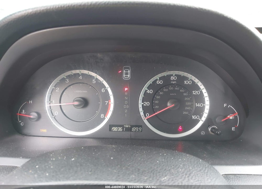 2011 HONDA ACCORD 2.4 LX VIN: 1HGCP2F30BA142482