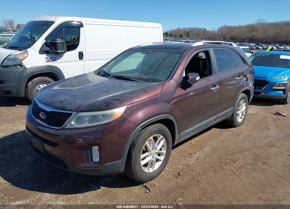 2015 KIA SORENTO LX VIN: 5XYKT4A66FG597765