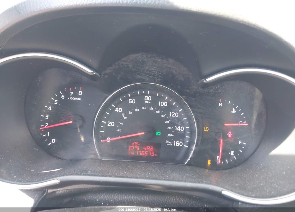 2015 KIA SORENTO LX VIN: 5XYKT4A66FG597765