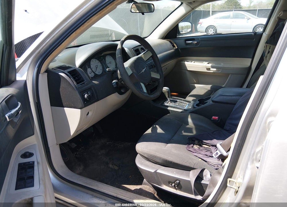 2005 CHRYSLER 300 VIN: 2C3JA43R55H569937