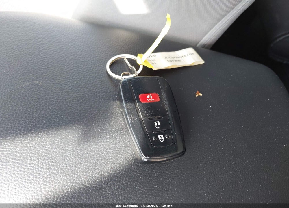 2021 TOYOTA RAV4 XLE VIN: 2T3W1RFV6MC157453