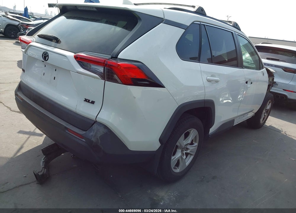 2021 TOYOTA RAV4 XLE VIN: 2T3W1RFV6MC157453
