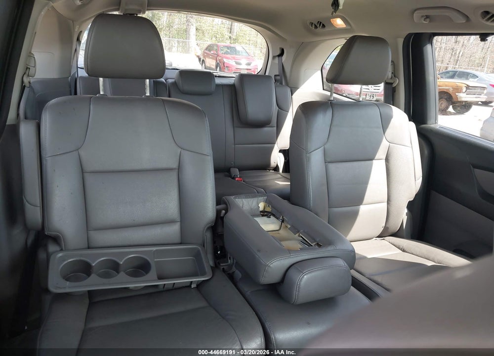 2016 HONDA ODYSSEY EX-L VIN: 5FNRL5H60GB139853