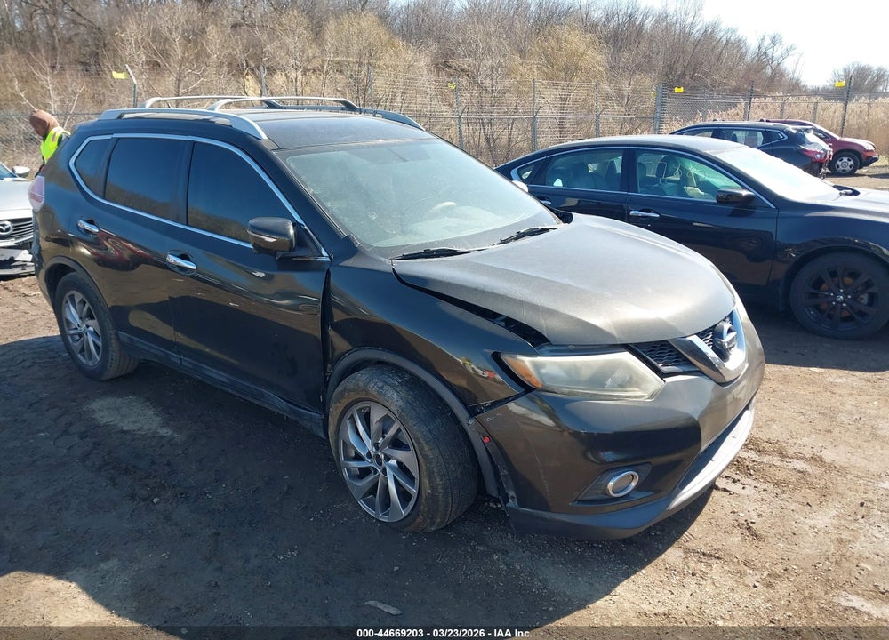 2015 NISSAN ROGUE SL VIN: 5N1AT2MT9FC911295