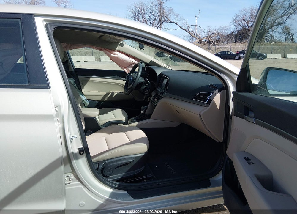 2018 HYUNDAI ELANTRA SEL VIN: KMHD84LF4JU536859
