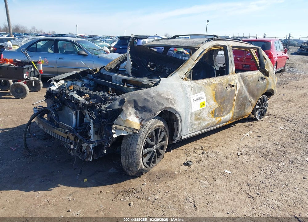 2018 NISSAN ROGUE SV VIN: 5N1AT2MV8JC814681