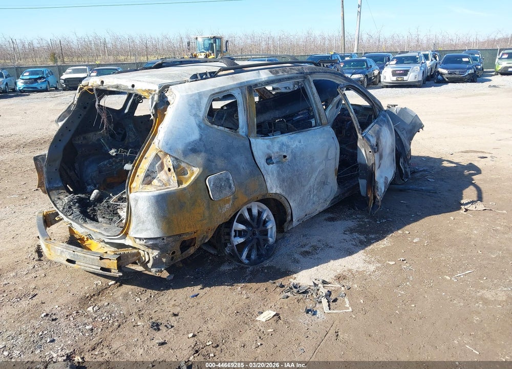 2018 NISSAN ROGUE SV VIN: 5N1AT2MV8JC814681