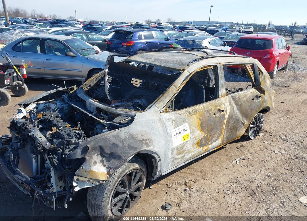2018 NISSAN ROGUE SV VIN: 5N1AT2MV8JC814681