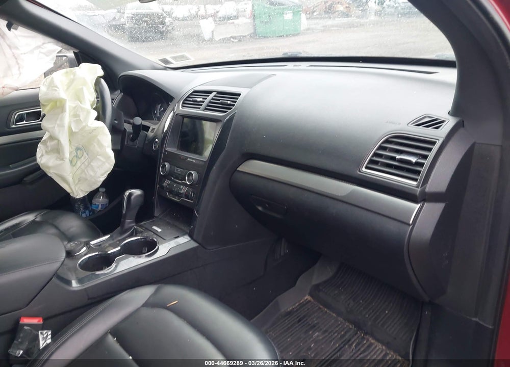 2019 FORD EXPLORER XLT VIN: 1FM5K8D8XKGA02181