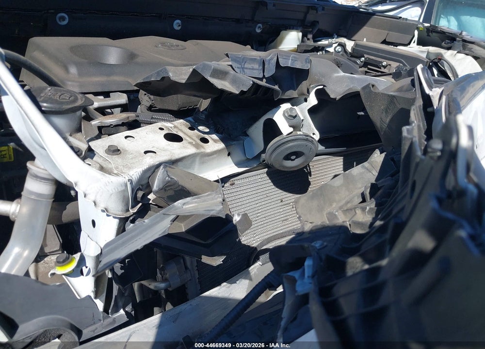 2020 TOYOTA RAV4 XLE VIN: 2T3W1RFV6LW101915