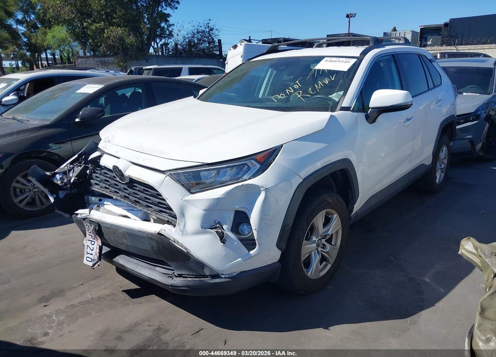 2020 TOYOTA RAV4 XLE VIN: 2T3W1RFV6LW101915