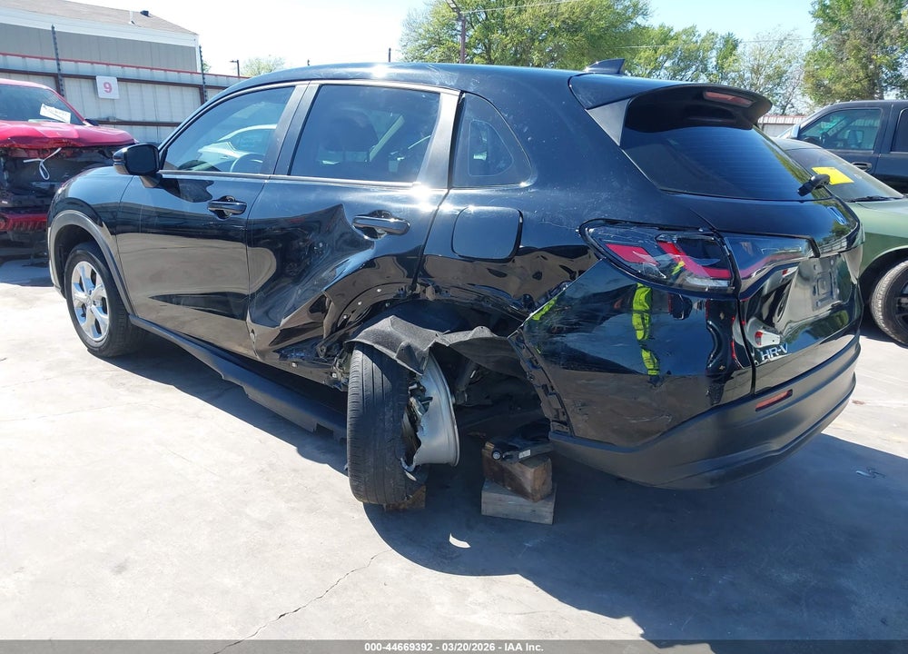 2023 HONDA HR-V 2WD LX VIN: 3CZRZ1H39PM739337