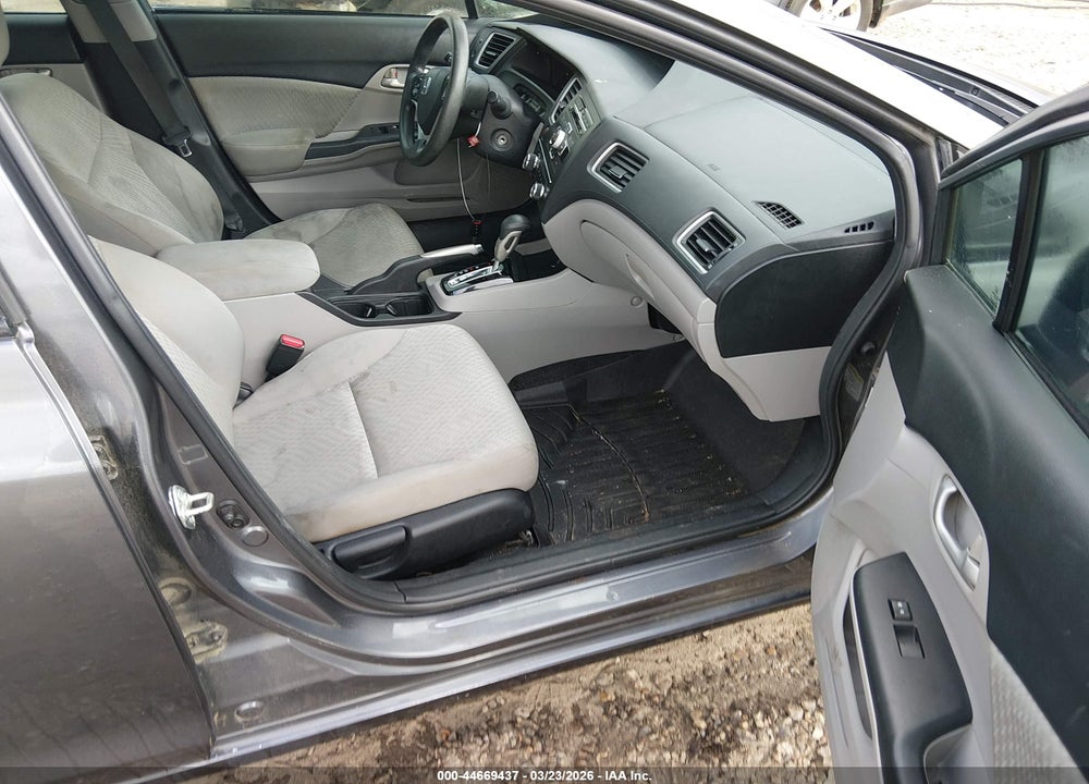 2014 HONDA CIVIC LX VIN: 2HGFB2F51EH552579