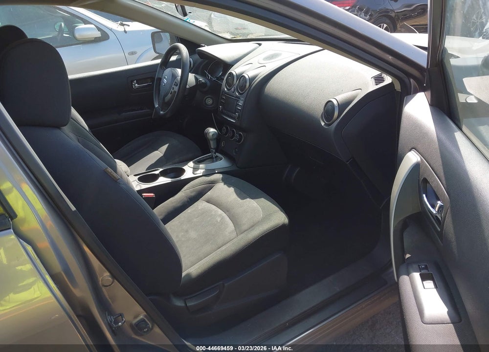 2015 NISSAN ROGUE SELECT S VIN: JN8AS5MT2FW155109