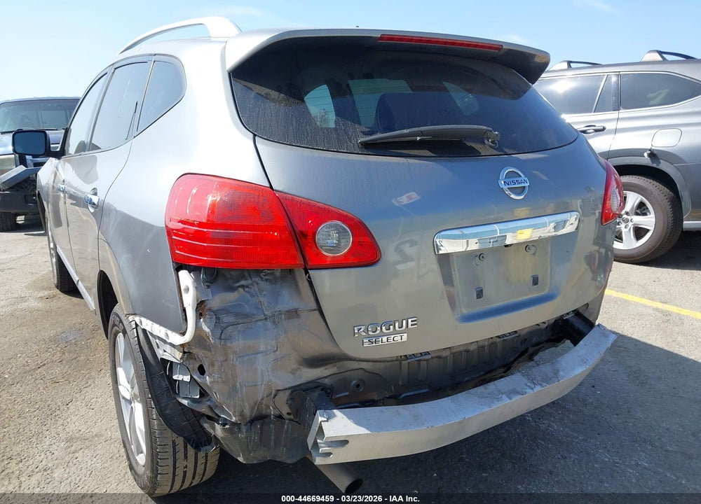 2015 NISSAN ROGUE SELECT S VIN: JN8AS5MT2FW155109