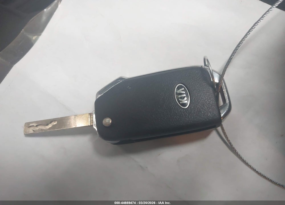 2020 KIA SOUL LX VIN: KNDJ23AU4L7735089