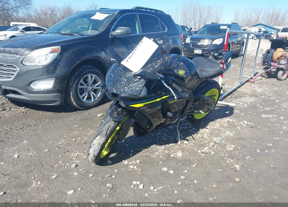 2018 YAMAHA YZFR1S VIN: JYARN42E4JA001460