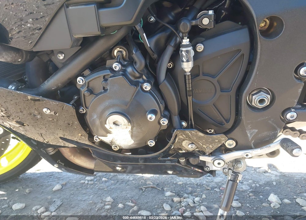 2018 YAMAHA YZFR1S VIN: JYARN42E4JA001460