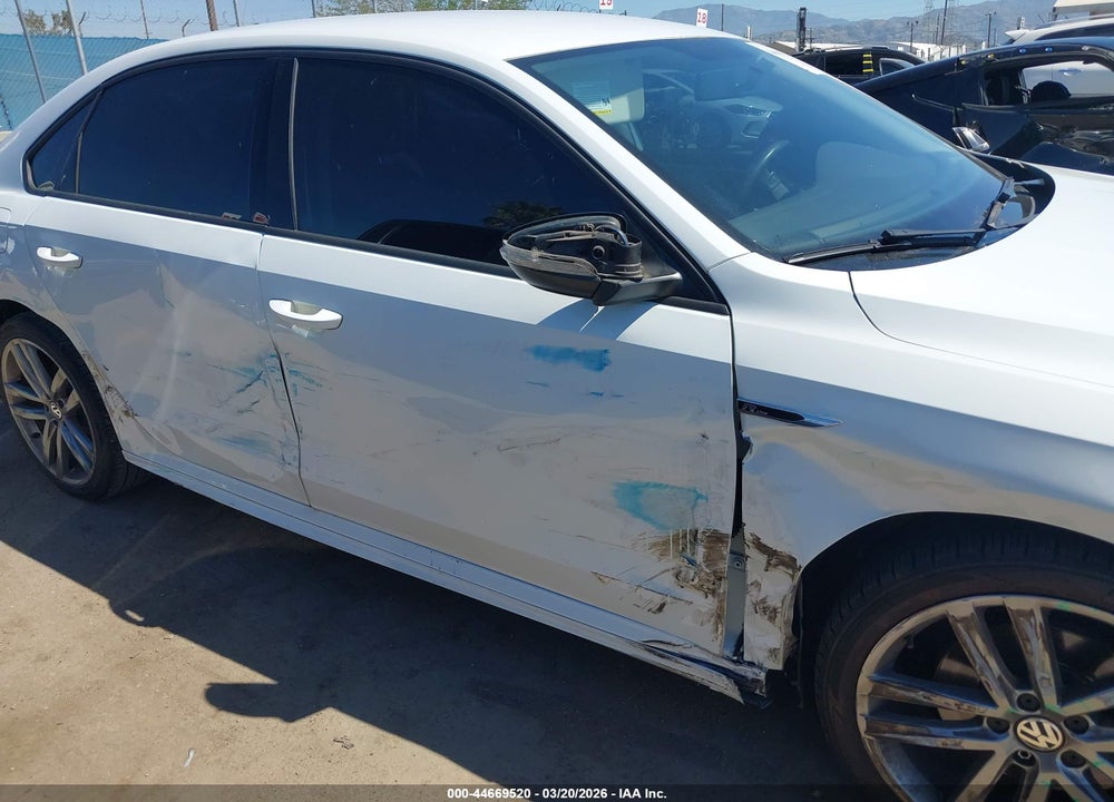 2018 VOLKSWAGEN PASSAT 2.0T R-LINE/2.0T S VIN: 1VWAA7A3XJC044393