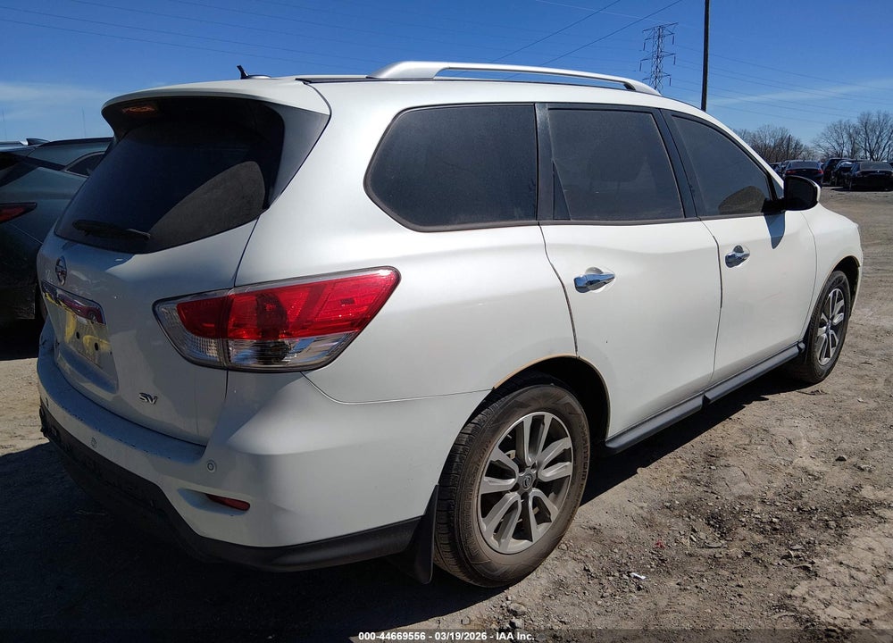 2015 NISSAN PATHFINDER SV VIN: 5N1AR2MN1FC652642