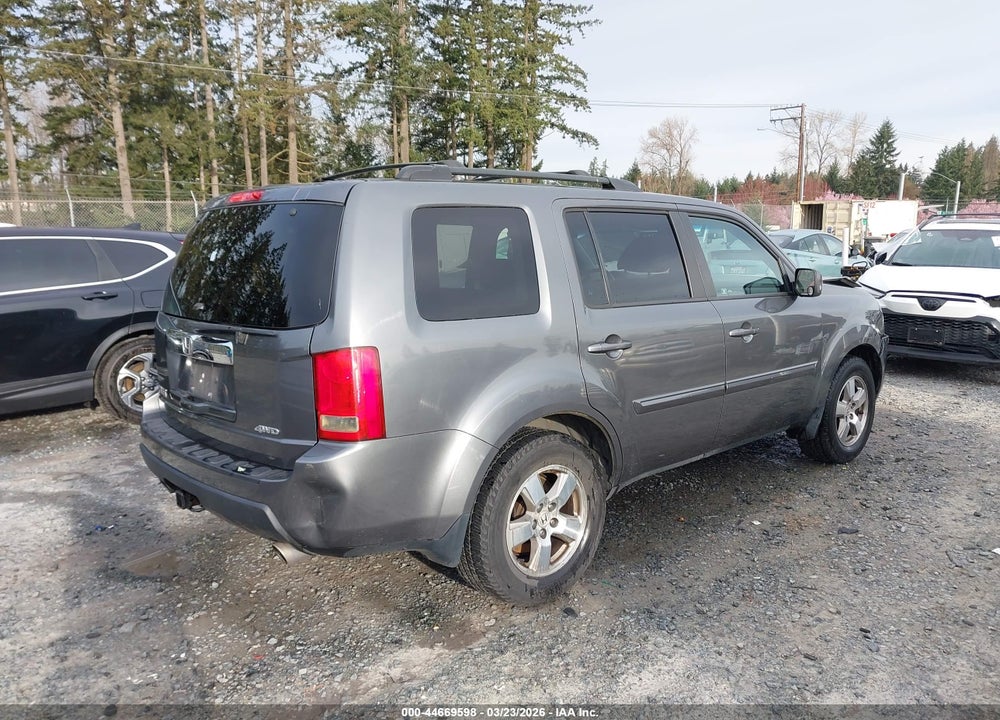 2011 HONDA PILOT EX-L VIN: 5FNYF4H61BB016116