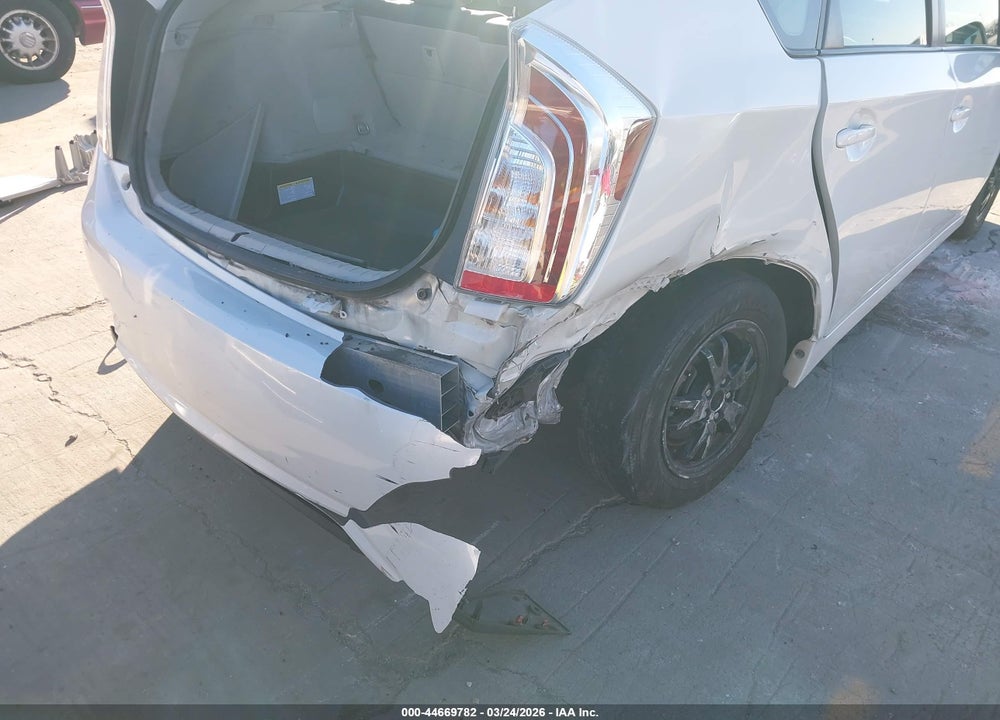 2015 TOYOTA PRIUS TWO VIN: JTDKN3DU9F2002349