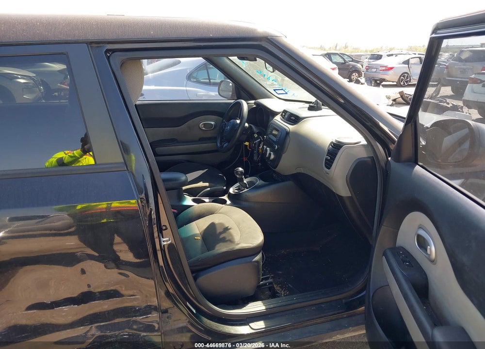 2015 KIA SOUL VIN: KNDJN2A23F7748307
