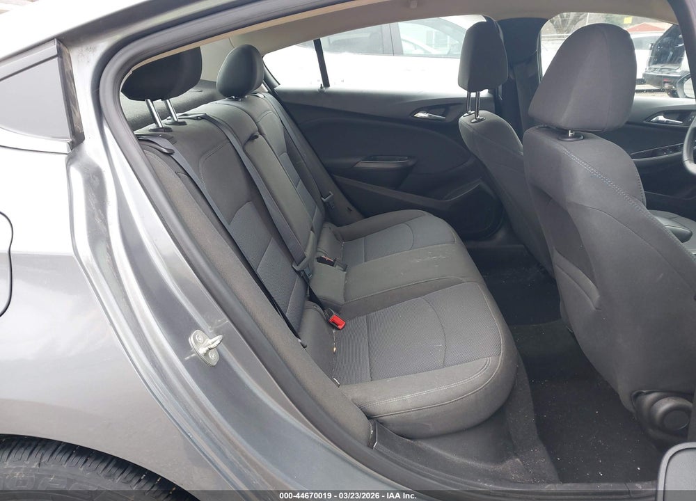 2018 CHEVROLET CRUZE LT AUTO VIN: 1G1BE5SM0J7211563