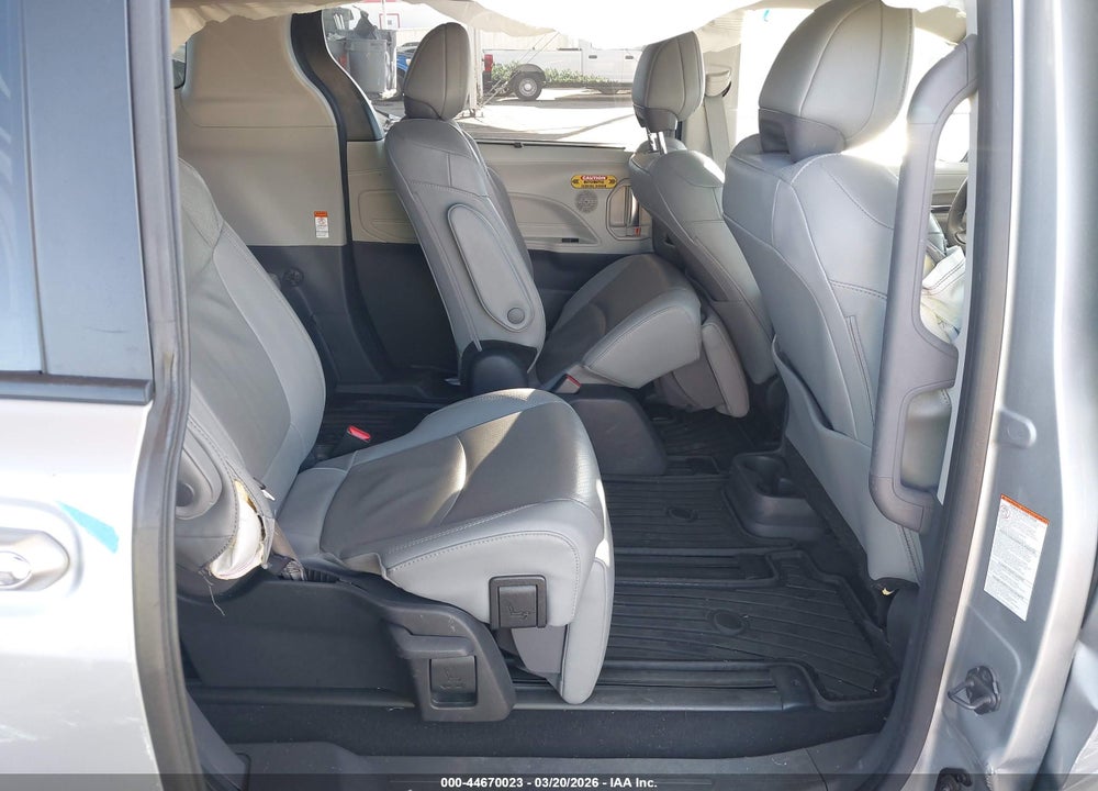 2024 TOYOTA SIENNA LIMITED VIN: 5TDZSKFC4RS137614