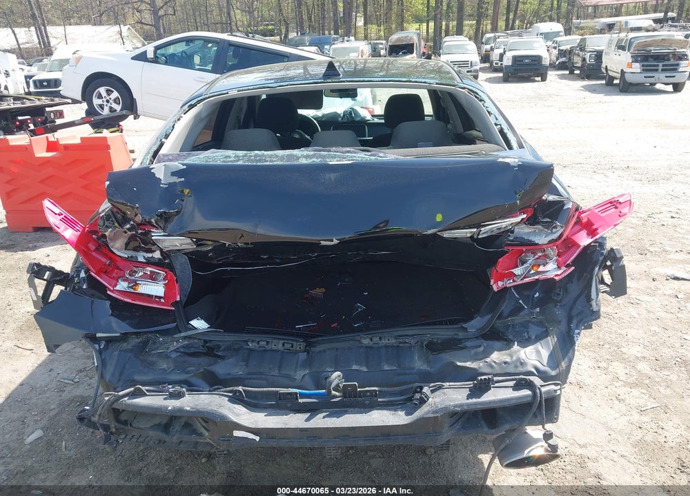 2019 KIA OPTIMA LX VIN: 5XXGT4L33KG332647