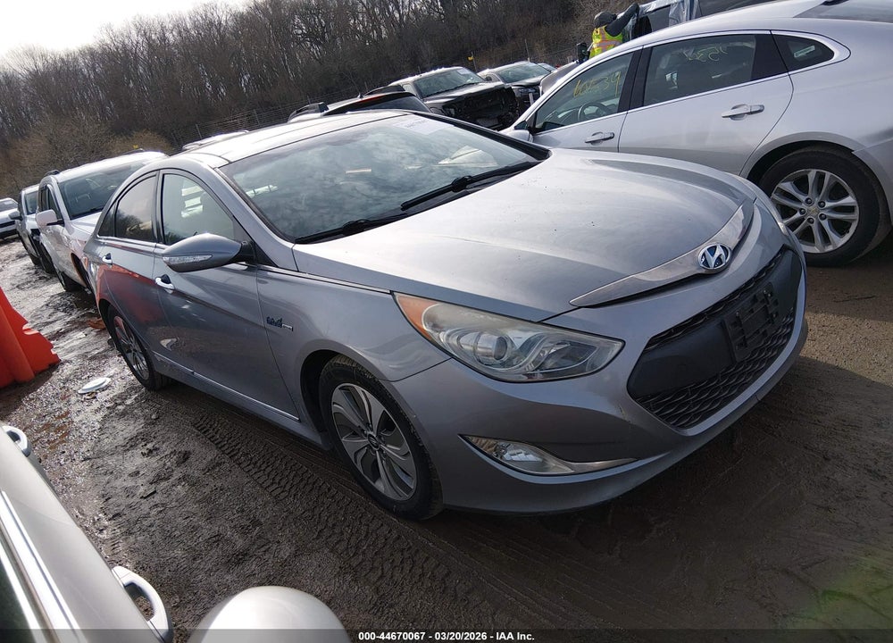 2015 HYUNDAI SONATA HYBRID LIMITED VIN: KMHEC4A48FA129303