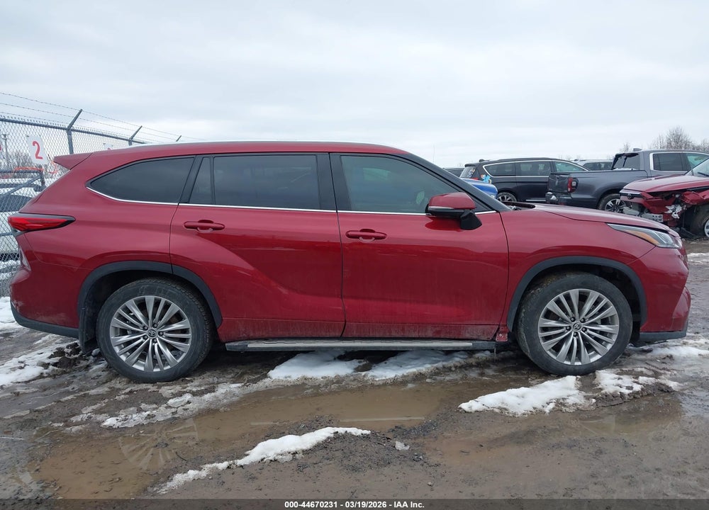 2022 TOYOTA HIGHLANDER PLATINUM VIN: 5TDFZRBHXNS188280