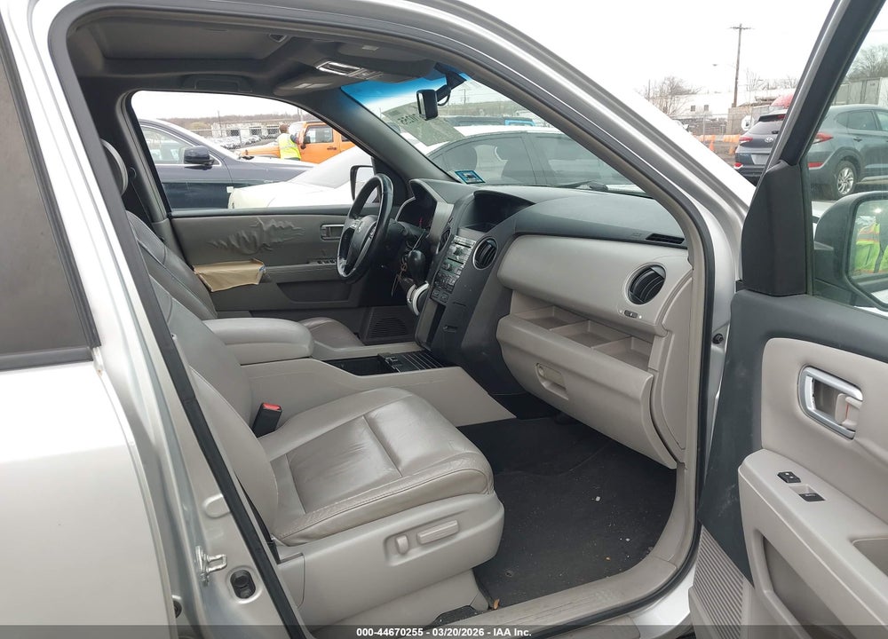 2009 HONDA PILOT EX-L VIN: 5FNYF486X9B040716