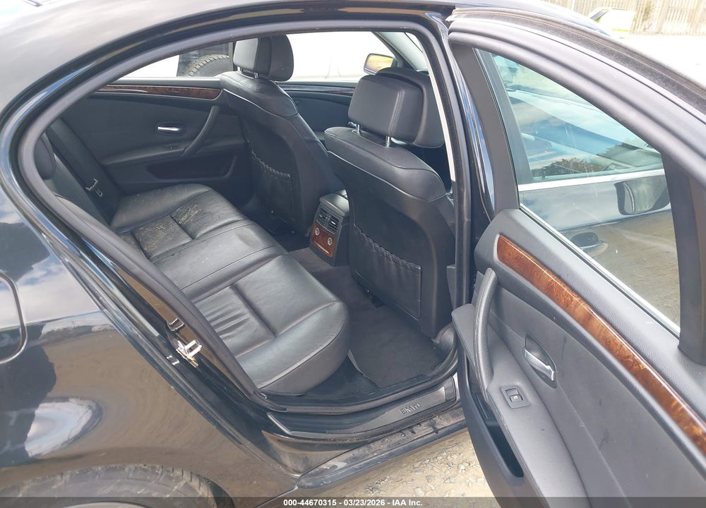 2008 BMW 528I VIN: WBANU53508C111153