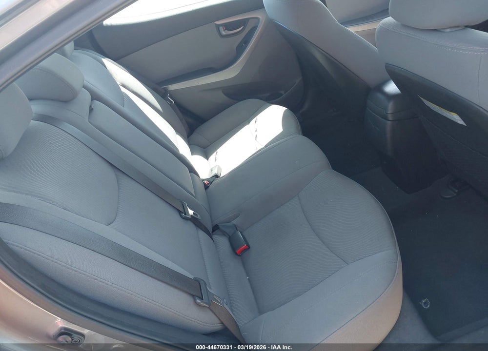 2014 HYUNDAI ELANTRA SE VIN: 5NPDH4AE1EH479258