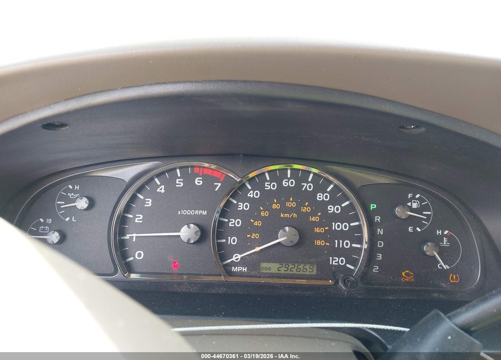 2005 TOYOTA SEQUOIA SR5 V8 VIN: 5TDZT34A95S261330