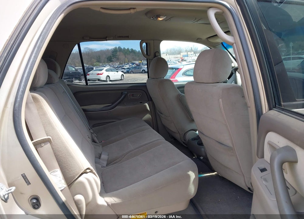 2005 TOYOTA SEQUOIA SR5 V8 VIN: 5TDZT34A95S261330