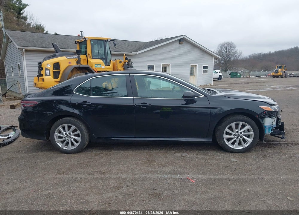 2021 TOYOTA CAMRY LE VIN: 4T1C11AK0MU568730