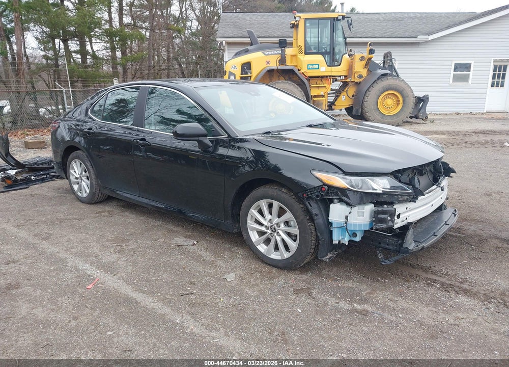 2021 TOYOTA CAMRY LE VIN: 4T1C11AK0MU568730