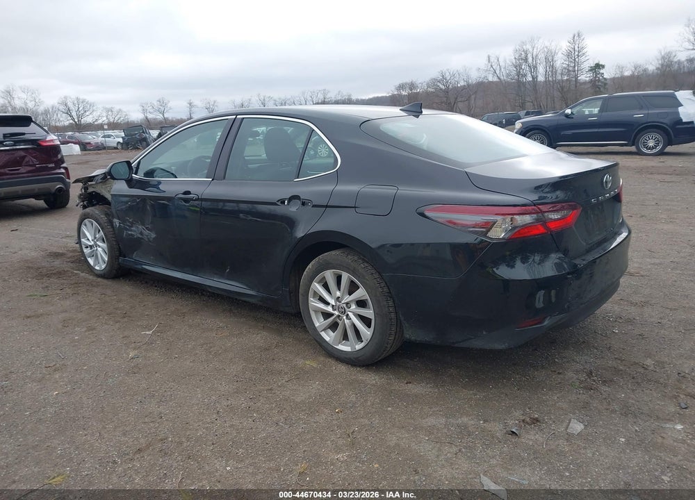 2021 TOYOTA CAMRY LE VIN: 4T1C11AK0MU568730