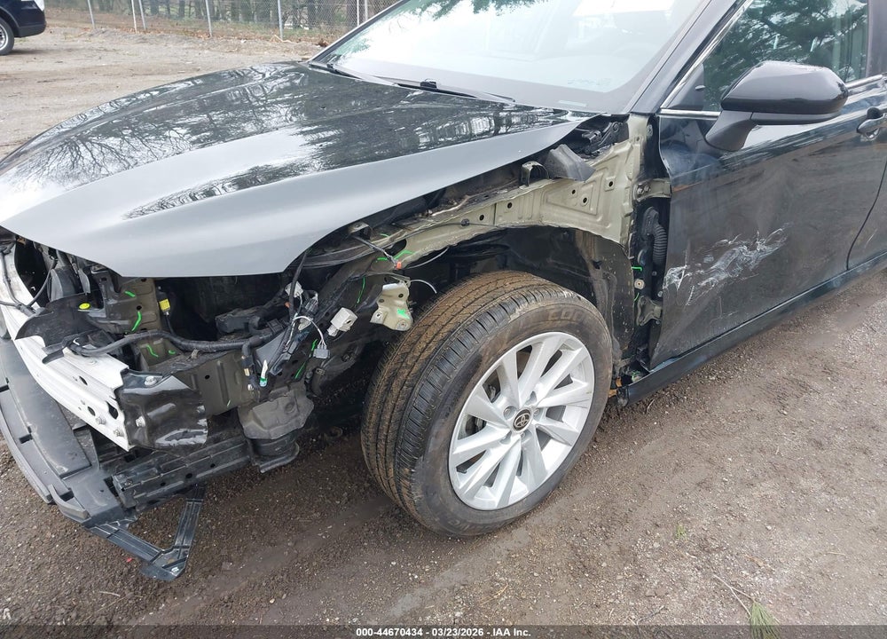 2021 TOYOTA CAMRY LE VIN: 4T1C11AK0MU568730