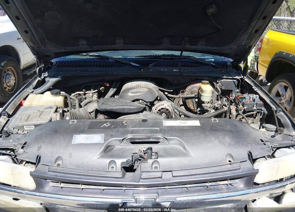 2001 CHEVROLET SILVERADO 1500 LS VIN: 2GCEC19V711107456