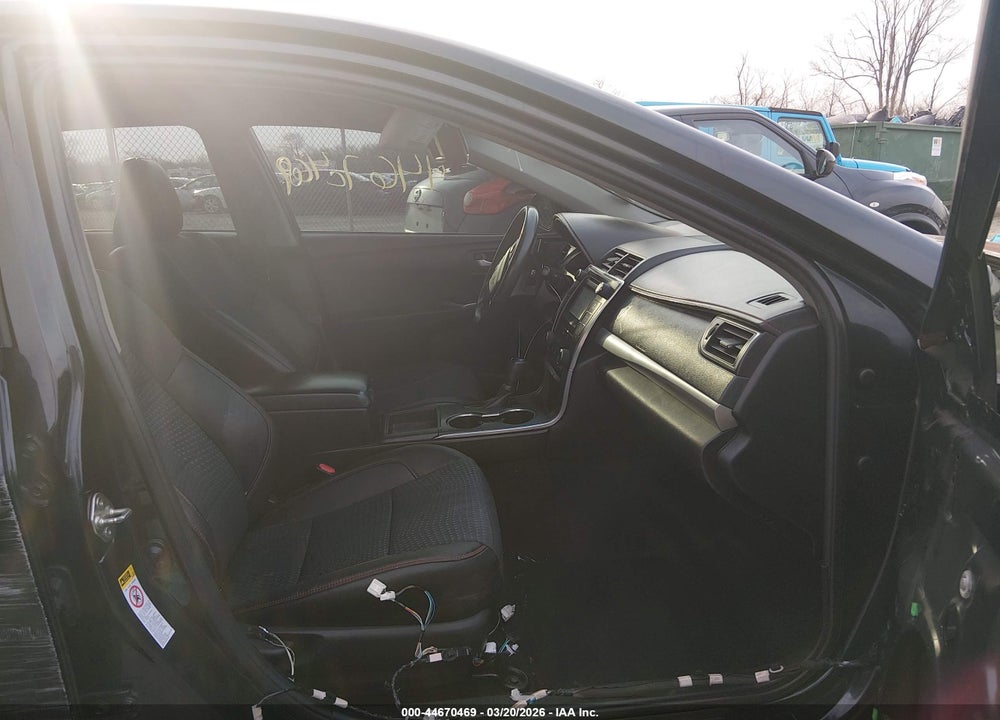 2015 TOYOTA CAMRY SE VIN: 4T1BF1FK6FU958403