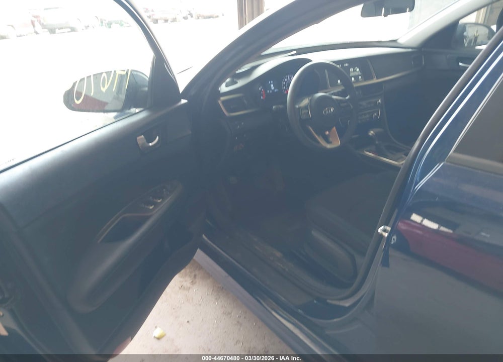 2019 KIA OPTIMA LX VIN: 5XXGT4L36KG293133
