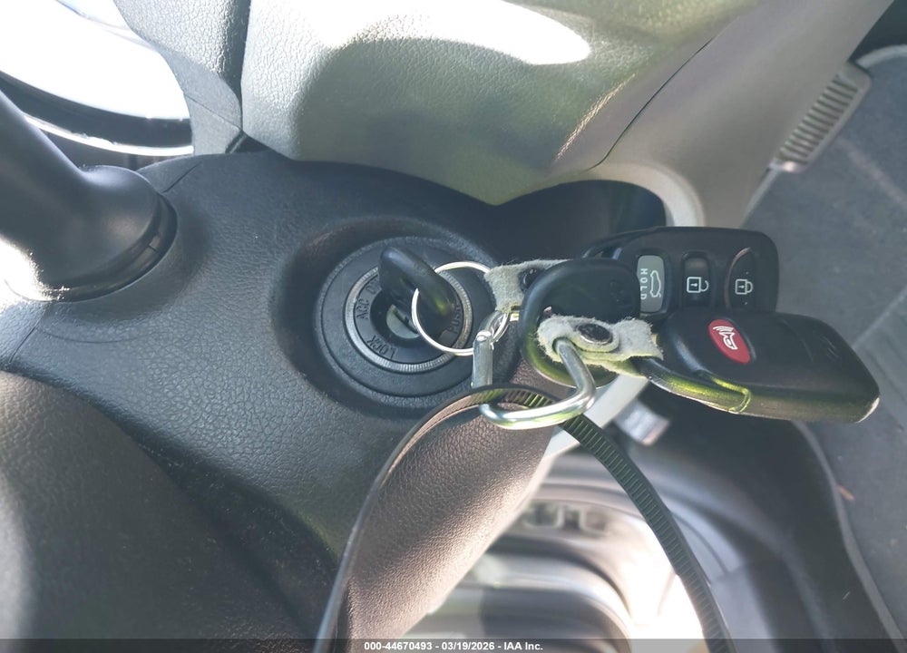 2013 HYUNDAI SONATA GLS VIN: 5NPEB4AC7DH789398
