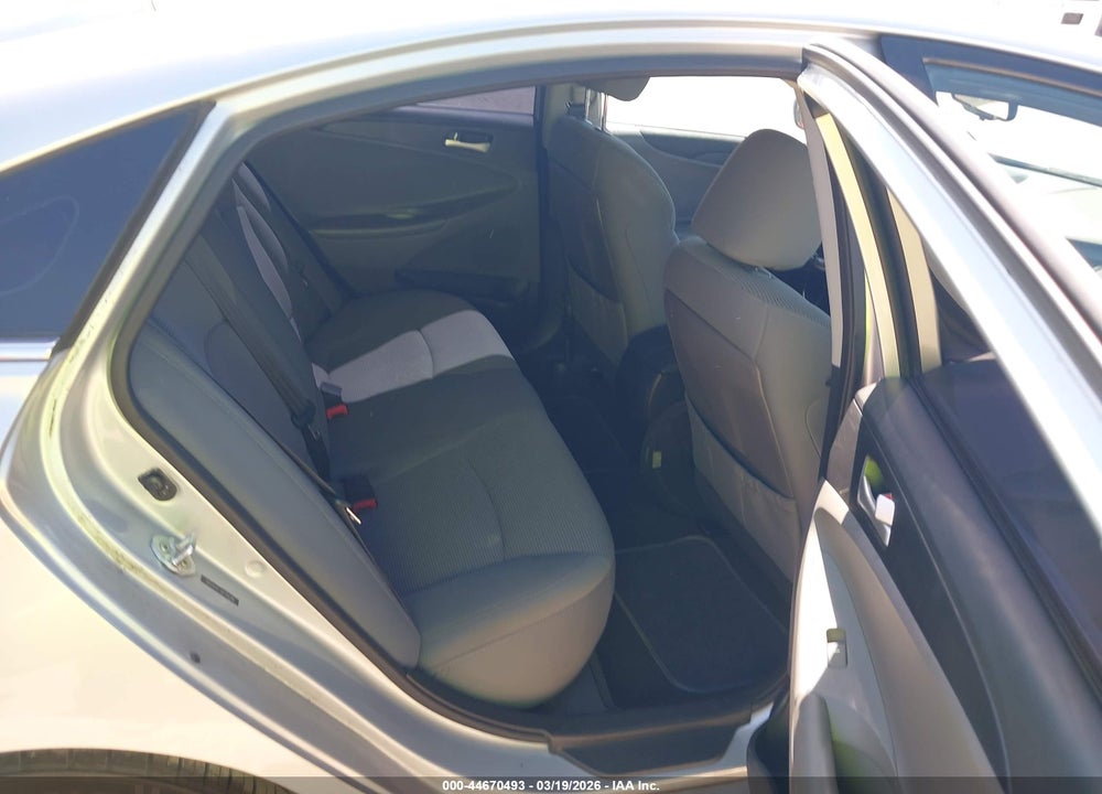 2013 HYUNDAI SONATA GLS VIN: 5NPEB4AC7DH789398