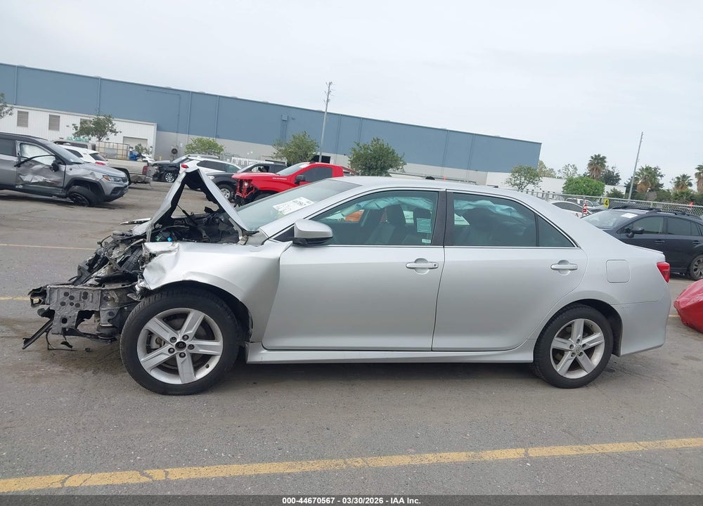 2014 TOYOTA CAMRY SE VIN: 4T1BF1FK5EU318049